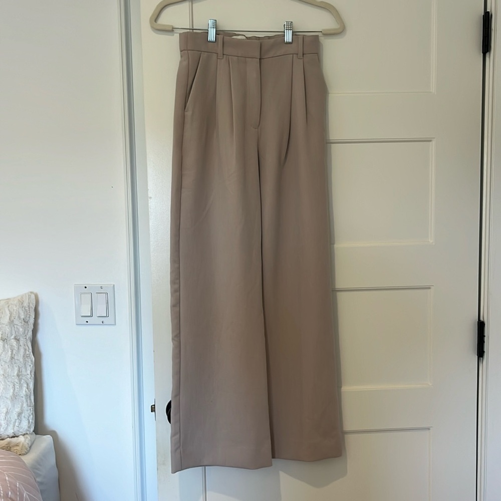 Abercrombie and Fitch Sloane Tailored Wide Leg Pant Light Taupe Size 26 / 2S